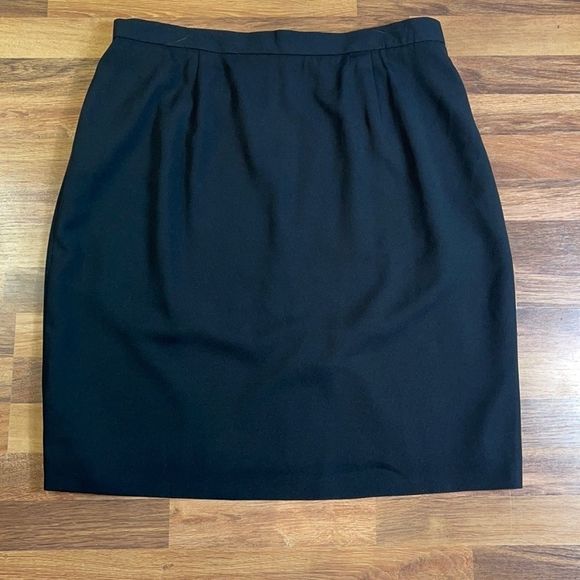 Rene Rowan for Saville Dresses & Skirts - Rene Rowan for Saville. black skirt. Size 22w.